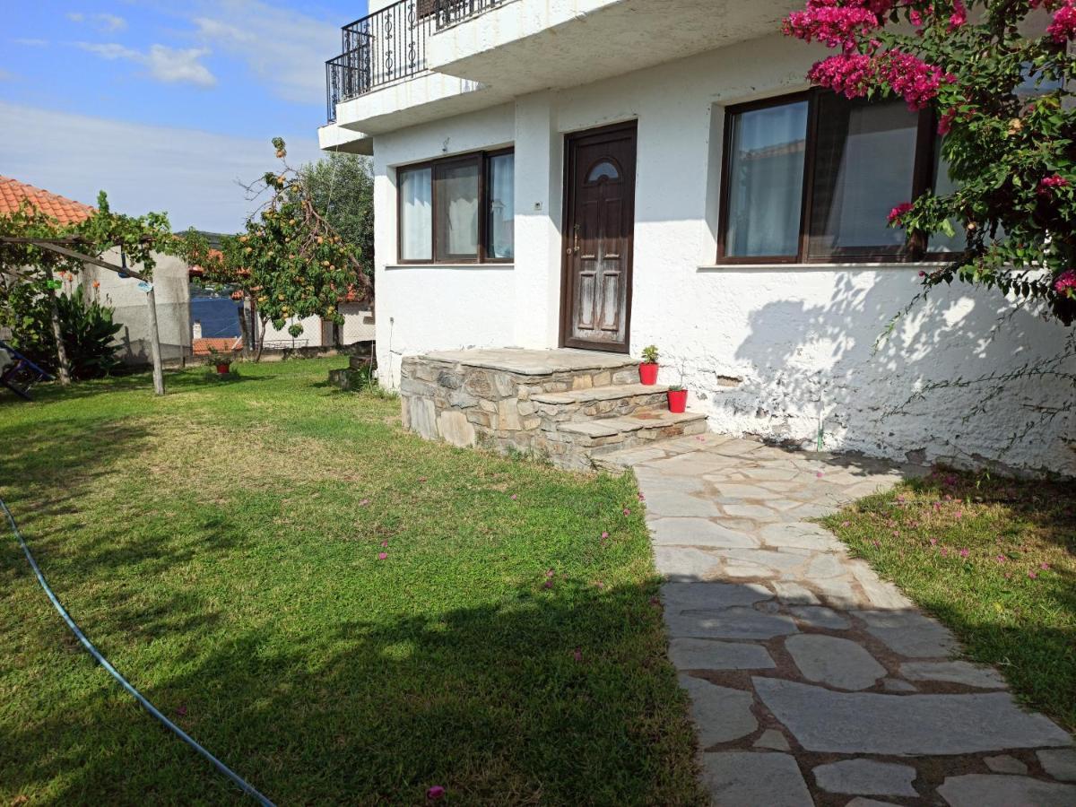 Dora'S House Comfortable Apartment With A Yard And View ピルガディキア エクステリア 写真