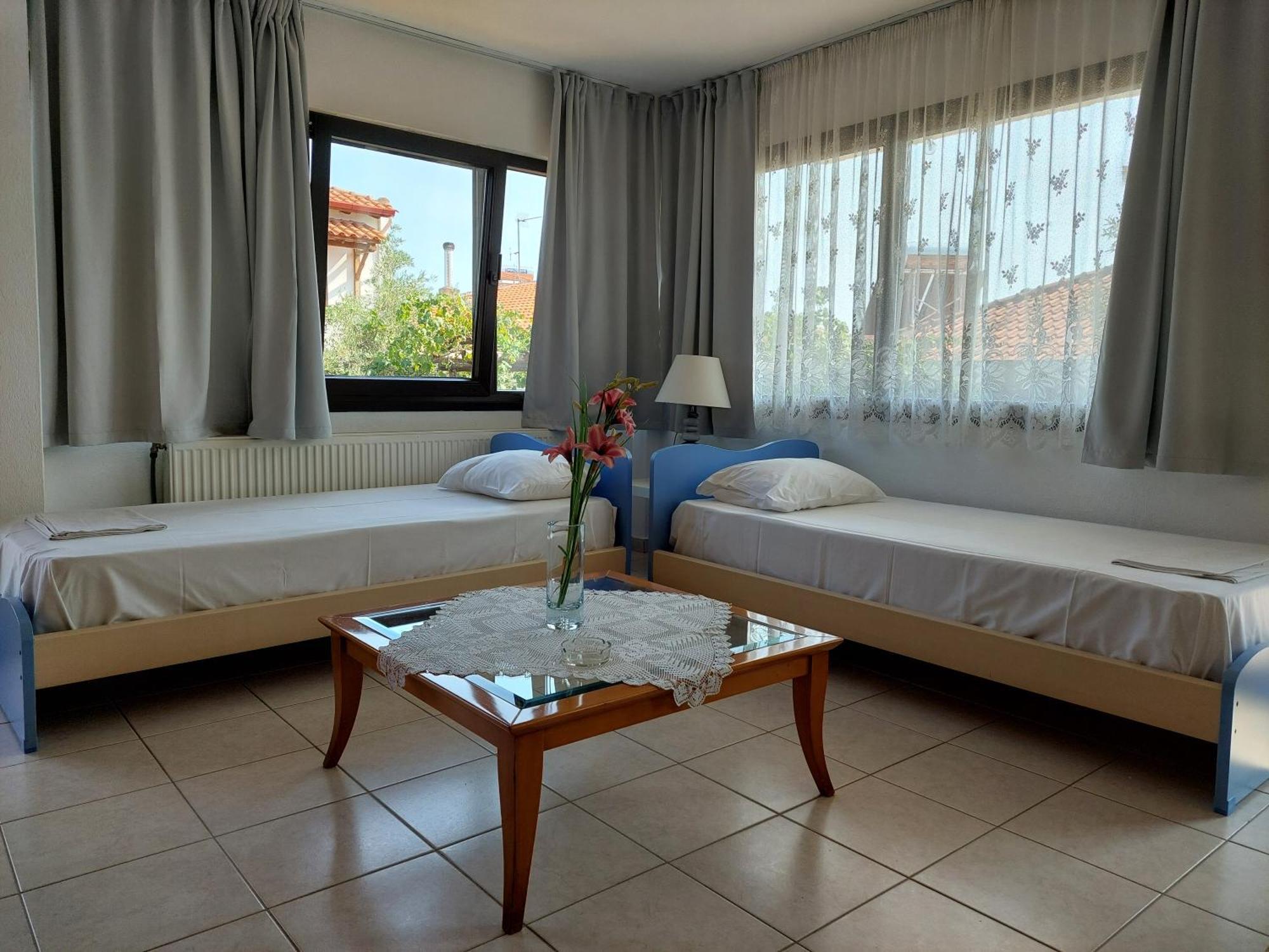 Dora'S House Comfortable Apartment With A Yard And View ピルガディキア エクステリア 写真